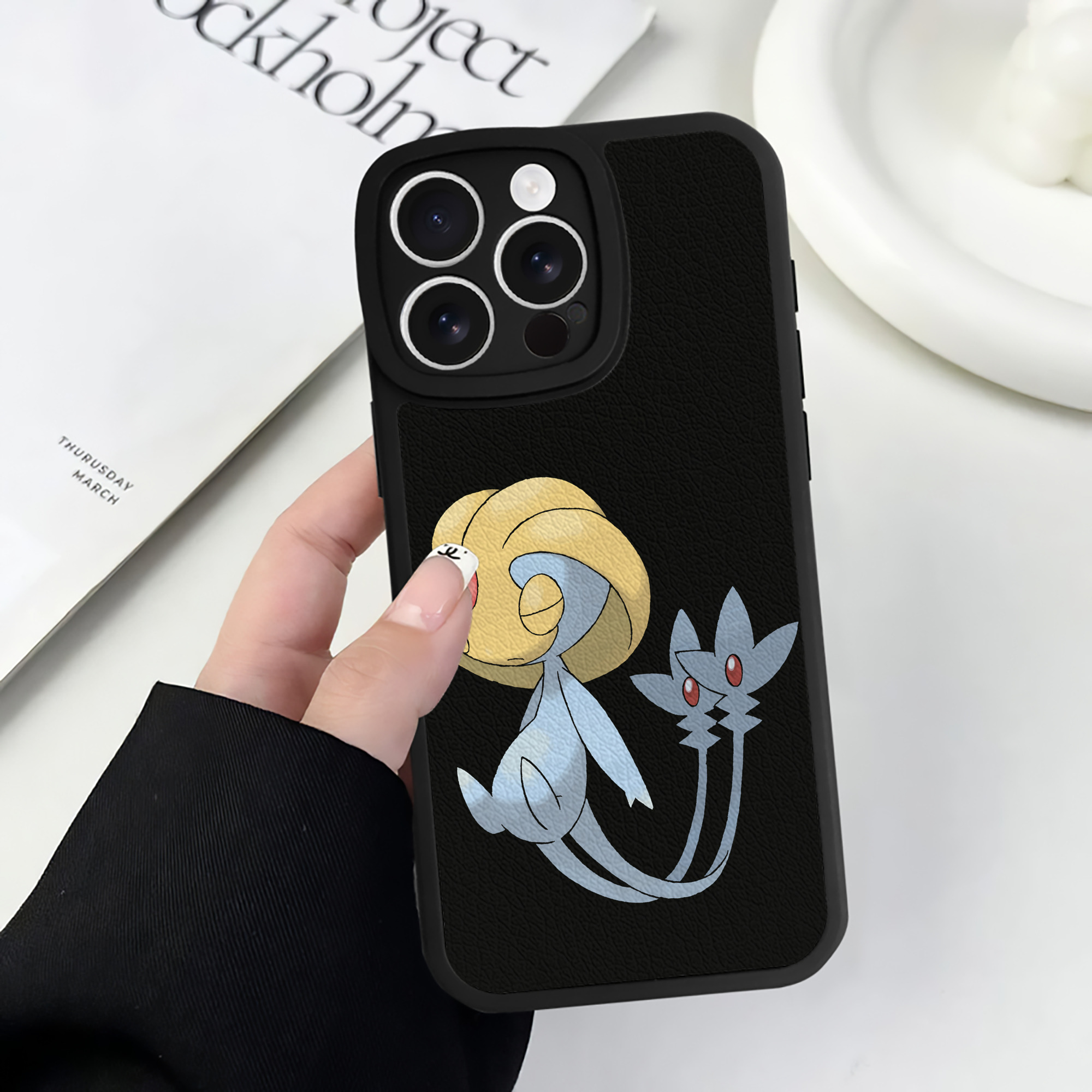（画像用） ポケットモンスター Pokémon 【iPhone 16シリーズ対応】シリコンスマホケース（レザー調） 材質：シリコン